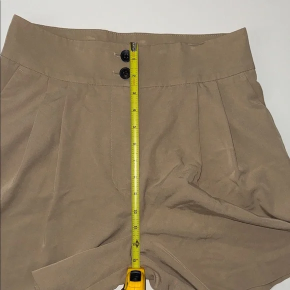 Ladies H&M Shorts US 8 Biege Worn - Picture 4 of 8